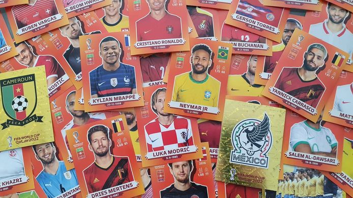 In onze eerste aankoop van 90 stickers zaten slechts twee Rode Duivels - Dries Mertens en Yannick Carrasco - maar ook wereldsterren als Kylian Mbappé, Neymar en Cristiano Ronaldo.
