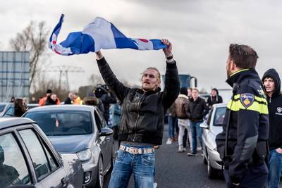 Rechter veroordeelt blokkeerfriezen tot werkstraffen