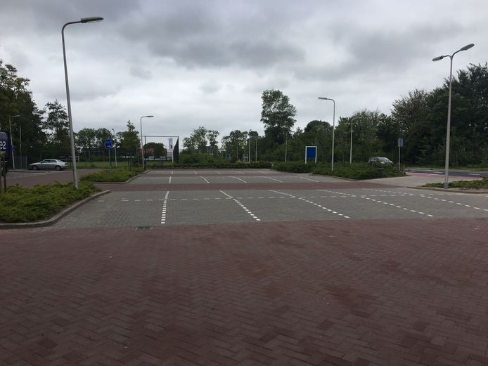 parkeerterrein van voetbalvereniging Naaldwijk