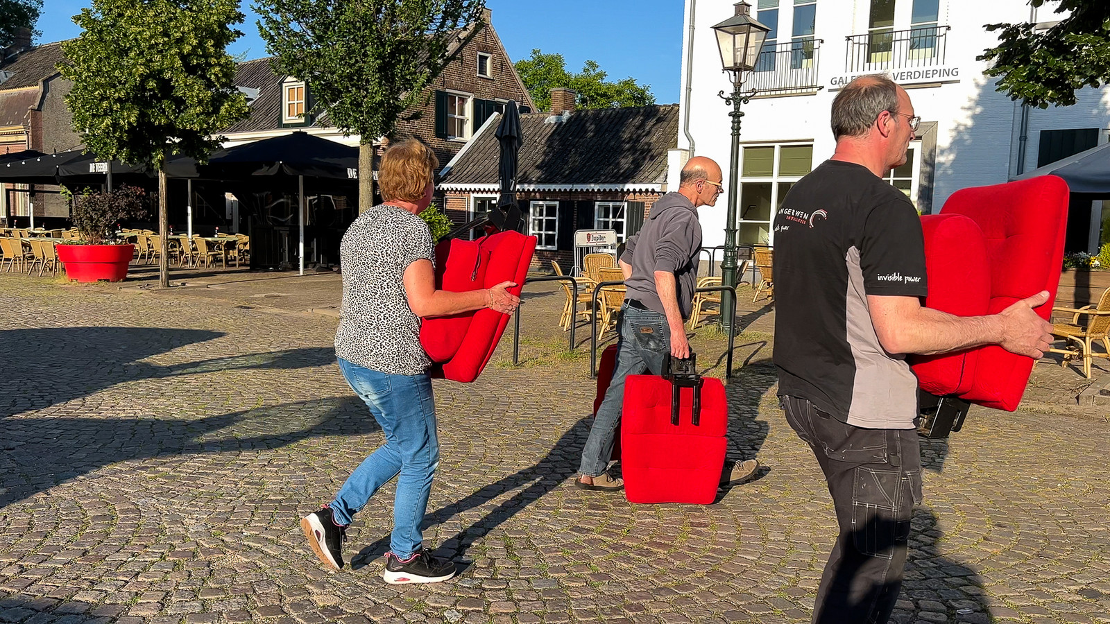 noot Verheugen passage Moergestel krijgt bioscoopzaaltje in Den Boogaard: de rode stoeltjes zijn  er al | Foto | bd.nl