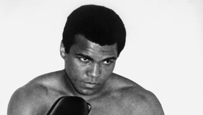 Mohamed Ali est décédé vendredi à l'âge de 74 ans. Les grands noms de la boxe lui rendent hommage.