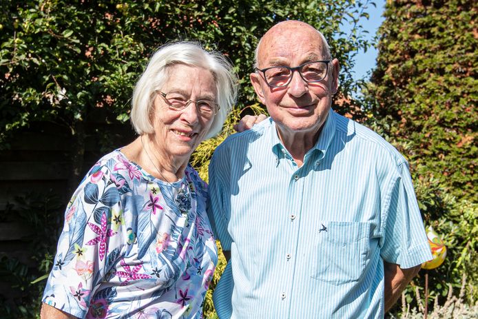 Henk en Tonny van Amerongen-Weertman waren vorig jaar 60 jaar getrouwd. Door hun ziekte was zelfstandig blijven wonen in hun geliefde Hellendoorn geen haalbare kaart.