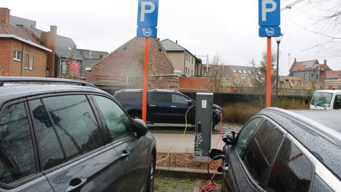 Laadpalen in Sint-Lievens-Houtem: 8 publieke en er zijn er nog op komst