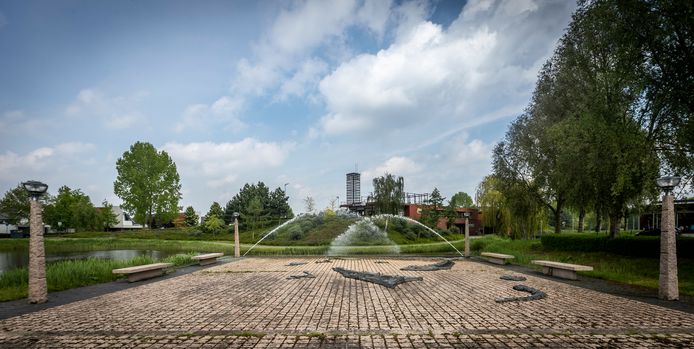 Het omgevingskunstwerk van Egon Kuchlein in Dierdonk, Helmond.