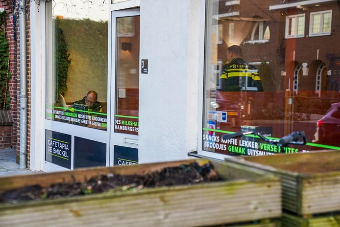 Aan de Oirschotseweg in Best is dinsdagmiddag een snackbar overvallen.