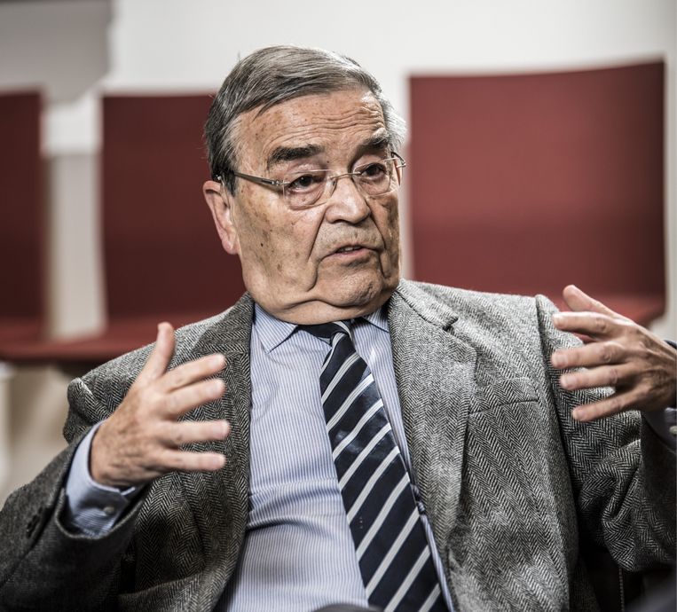 Louis Tobback: 'Als één van de prooien een jongen van vreemde origine is die denkt dat hij ook bij de 'Vlaamsche elite' mag horen, is het helemaal feest.' Beeld 