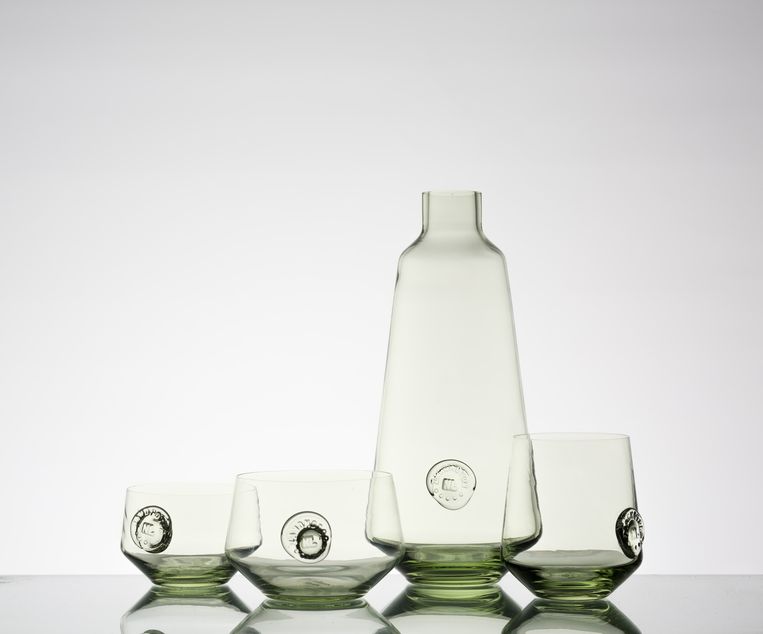 Glazen uit de collectie ZandGlas Beeld Teun van Beers