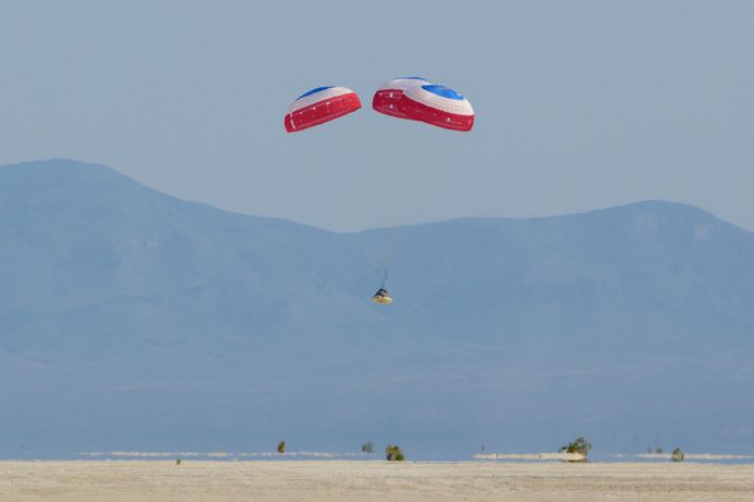 Landing van de Starliner in New Mexico.