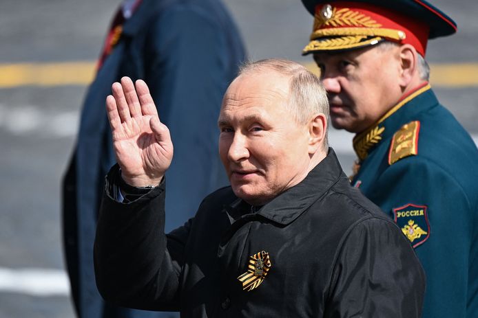 De Russische president Vladimir Poetin tijdens de militaire parade op de Dag van de Overwinning in Moskou.
