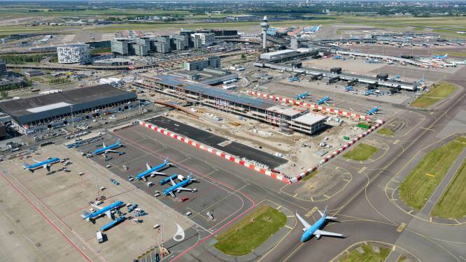 Vliegmaatschappijen komen in opstand tegen tariefstijging Schiphol