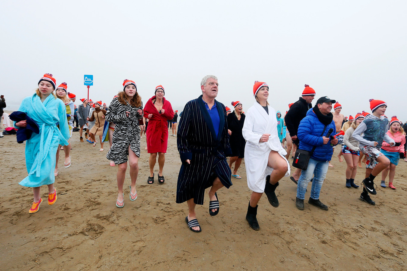 Nieuwjaarsduik Scheveningen op andere plek dan normaal (en deze