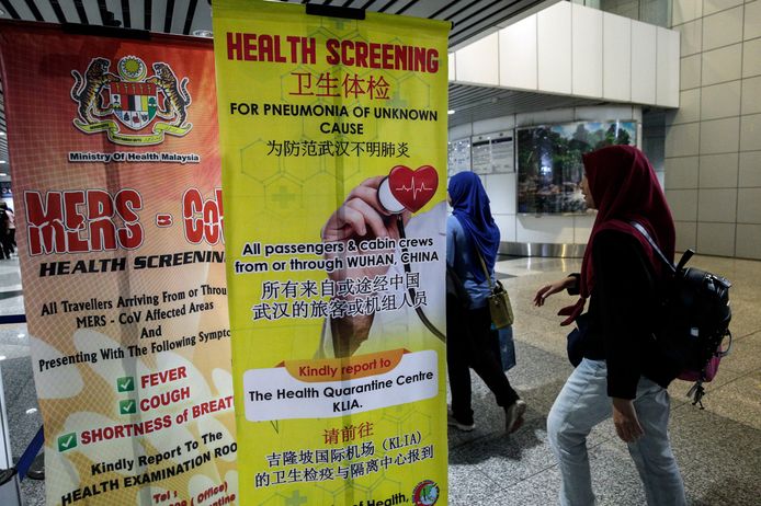 Een waarschuwing voor het virus in de internationale luchthaven van Kuala Lumpur (Maleisië).