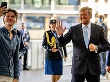 Politiek verslaggever volgt Oranjes al 25 jaar: ‘Koning maakt eigen regels, daar zijn Nederlanders niet van gediend’