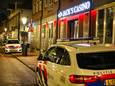 Overval op Jack’s Casino aan de Kamp in Amersfoort. Even na middernacht stapt een man met een mes het casino binnen.