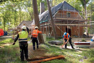 Open dag azc in Gilze: ‘Allemaal verschillende mensen, met eigen verhalen en idealen’