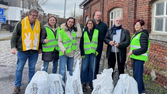 Lennikse N-VA-afdeling ruimde zwerfvuil op