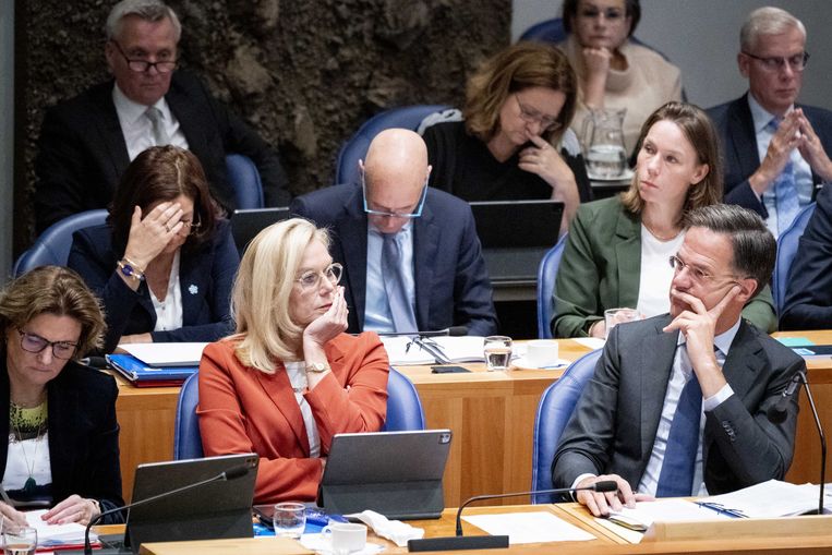 Minister van Financiën Sigrid Kaag (D66) en minister-president Mark Rutte (VVD) tijdens de eerste dag van de Algemene Politieke Beschouwingen. Beeld ANP