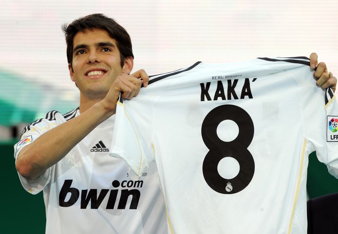 Kaká bij zijn voorstelling in 2009.
