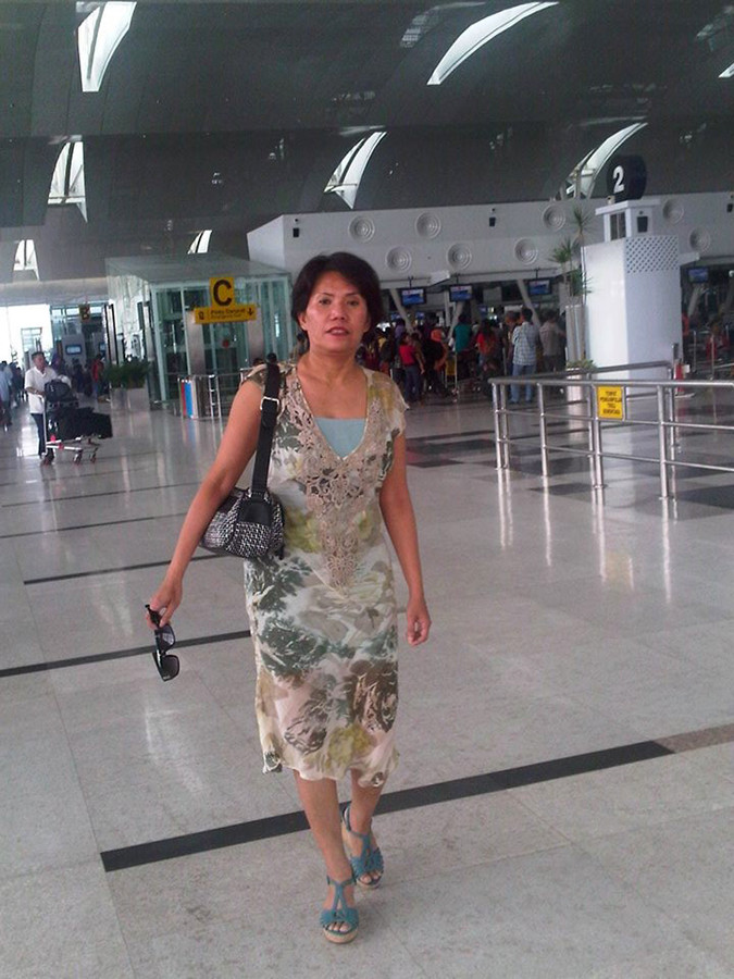 Surti Dahlia op Kuala Namu International Airport op Sumatra op 7 maart 2014. Zeven uur later stapte ze in Kuala Lumpur aan boord van de MH370