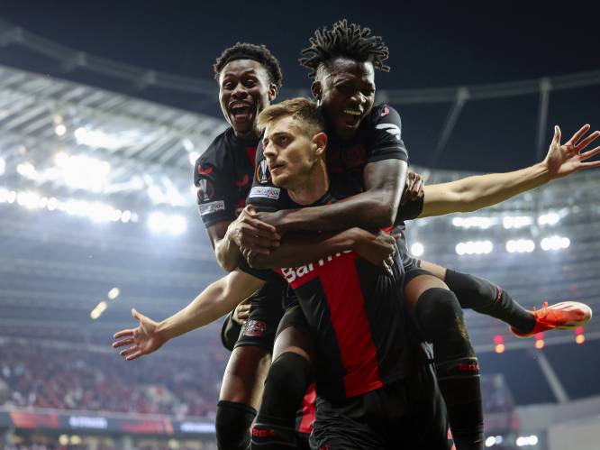 Onoverwinnelijk Leverkusen flikt het weer: Frimpong en co slaan ook tegen AS Roma in slotfase toe
