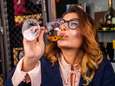 Topsommelier Sepideh testte 5 alcoholvrije schuimwijnen en was aangenaam verrast door de spotgoedkope wijn van Aldi