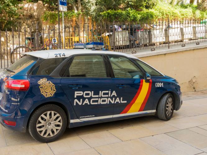 Spaanse politie vat internationaal gezochte Belg (25) die met tas vol wapens, munitie en kogelvrije vesten onderweg was naar Frankrijk