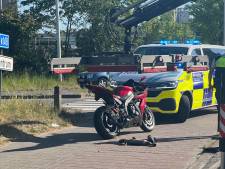 Motorrijder (60) zwaargewond na ongeval in Kolonel Silvertopstraat