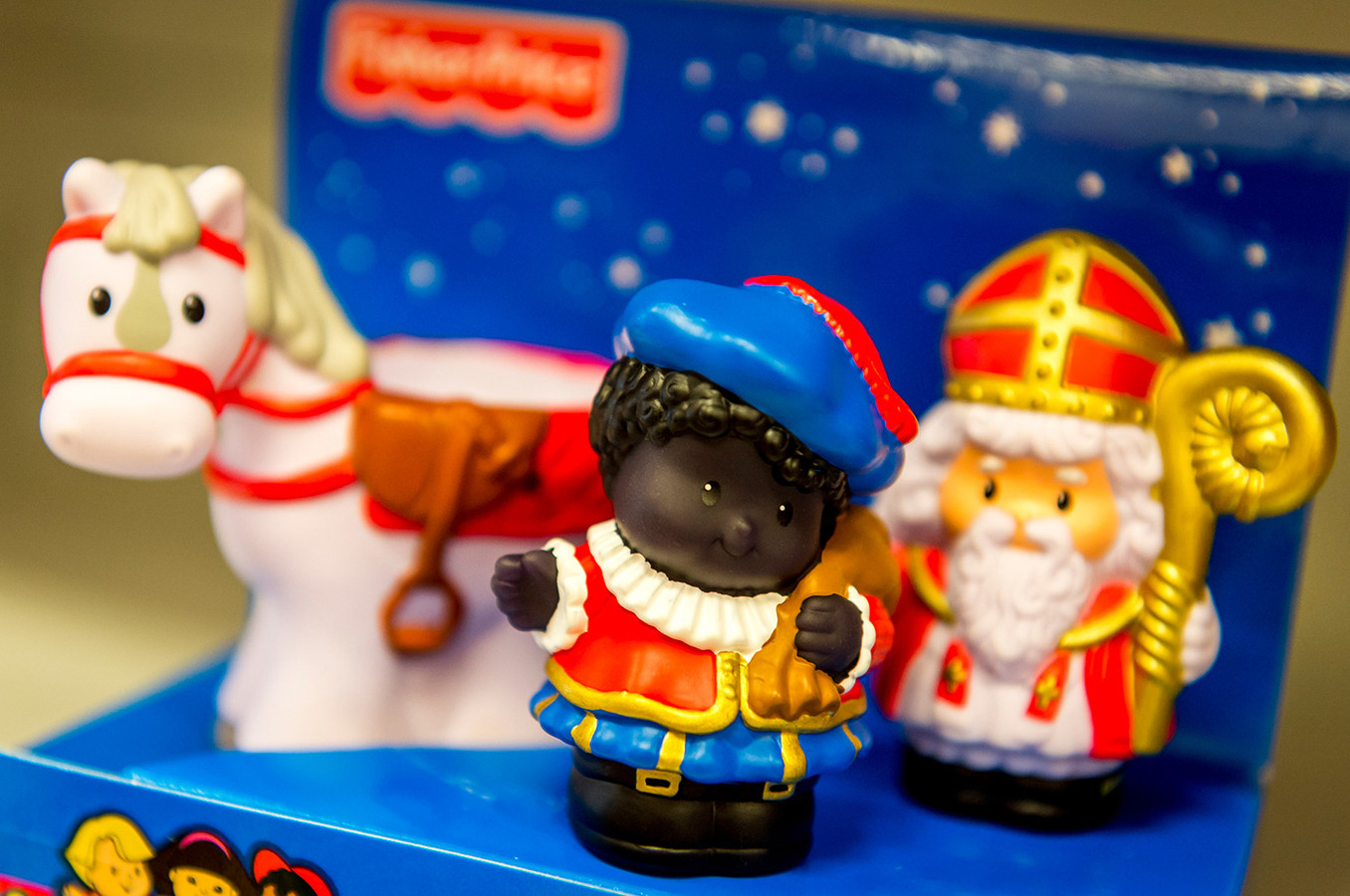 progressief lading pomp Ook speelgoedpoppetjes Zwarte Piet onder vuur | Foto | AD.nl