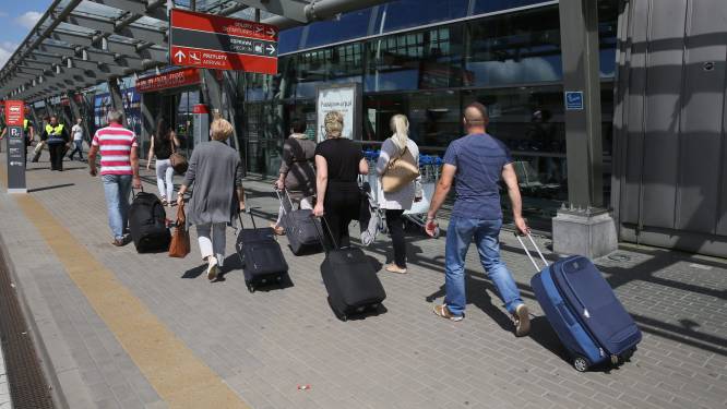 Vanaf volgende week geen twee stuks handbagage meer in cabine bij Ryanair