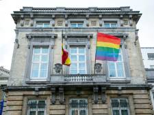 Le drapeau arc-en-ciel hissé au parlement fédéral