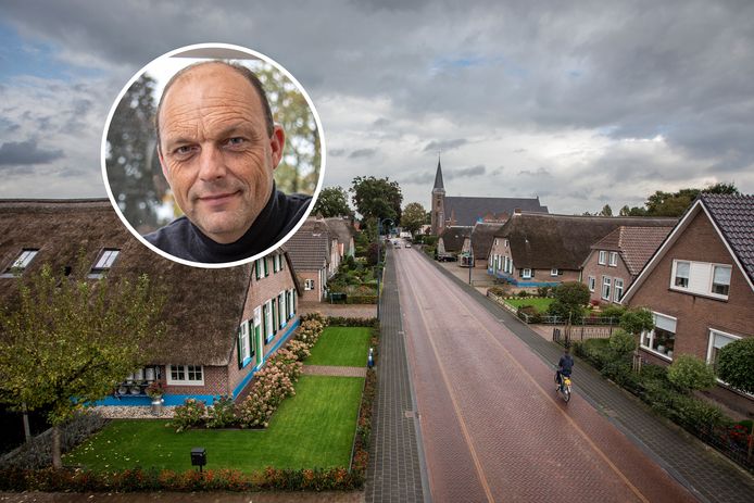 Peters Snijders, voorzitter van de veiligheidsregio IJsselland, uit zijn zorgen over de oplopende coronabesmettingen in onder meer Staphorst en roept op tot vaccineren.