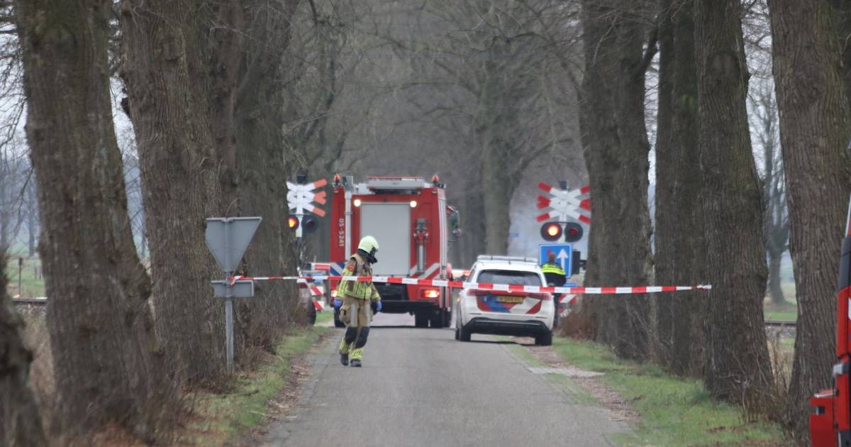 Geen treinen tussen Deventer en Rijssen na aanrijding.