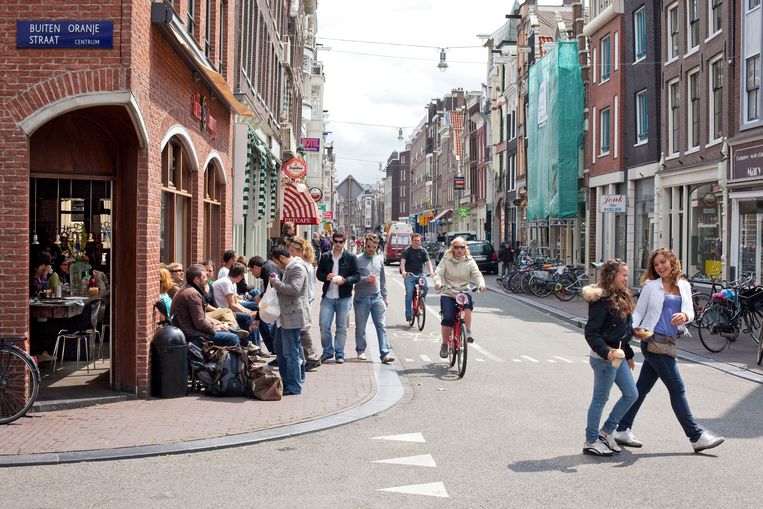 De maakt al 25 jaar lattes voor de hele buurt Het Parool