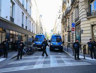 Sciences Po Paris fermé en raison de mobilisations étudiantes, les forces de l’ordre devant le bâtiment