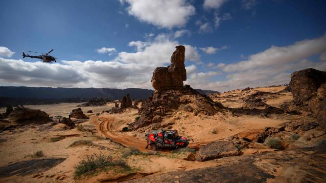 Fors tijdverlies topfavoriet Van Kasteren in Dakar Rally; Van Loon rijdt de top 10 binnen