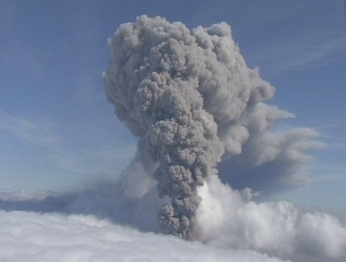 Tien jaar geleden veroorzaakte de IJslandse vulkaan Eyjafjallajokul heel wat ellende in het Europese luchtruim.