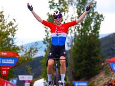 Demi Vollering sterkste bij eerste aankomst bergop in Vuelta en neemt leiderstrui over van Marianne Vos