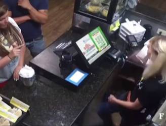 Tierende 'Karen' heeft klacht over soep en keilt ze in gezicht kassierster