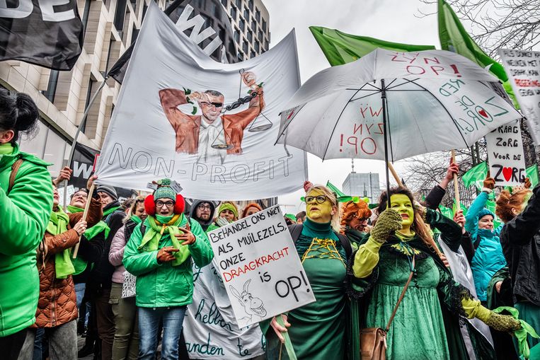 De non-profitsector komt op straat. Beeld Tim Dirven