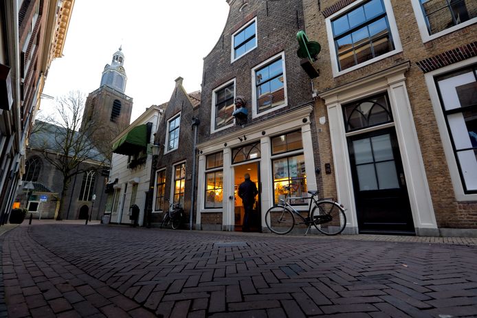 De expositie over de Hoogstraat in Museum Vlaardingen opent woensdag.