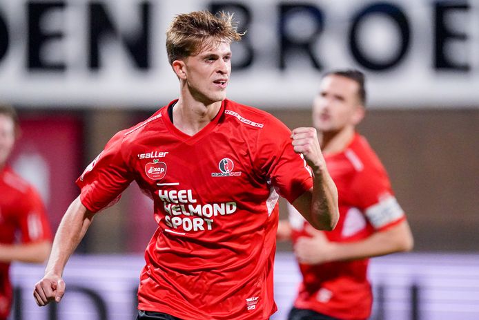 30-10-2020: Voetbal: Helmond Sport v MVV: Helmond
(L-R):  Jelle Goselink of Helmond Sport celebrating goal (1:0)