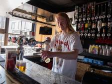Zwaargewonde cafébaas Sharlee (22) van ‘t Amstelhoekje in Axel is buiten levensgevaar
