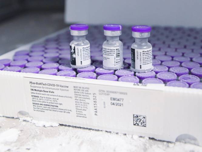 Pfizer schroefde vaccinleveringen terug door handigheidje met zesde dosis
