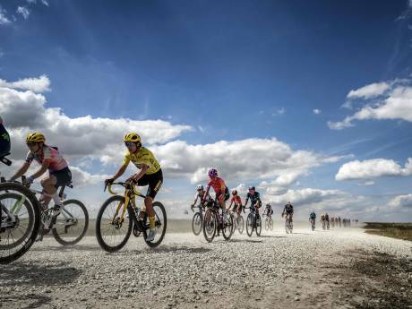 Verschil in Tour de France Femmes wordt voorlopig vooral gemaakt door chaos
