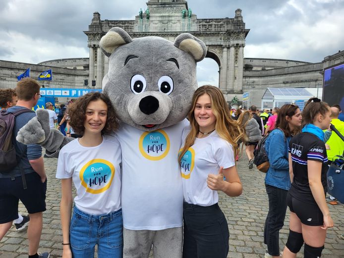 Clementine en Julia van 'Run for hope'