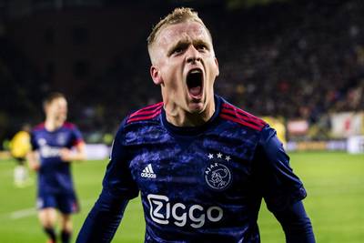 PSV en Van Persie hopen op record, Sparta vreest het