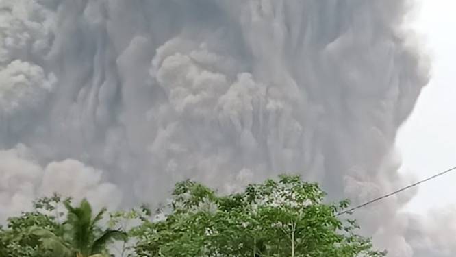 Dodental uitbarsting vulkaan Semeru op Java loopt op tot 13