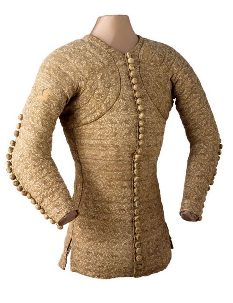 De revolutionaire jas van hertog Charles de Blois uit 1360.  Beeld Musee de Tissu Lyon