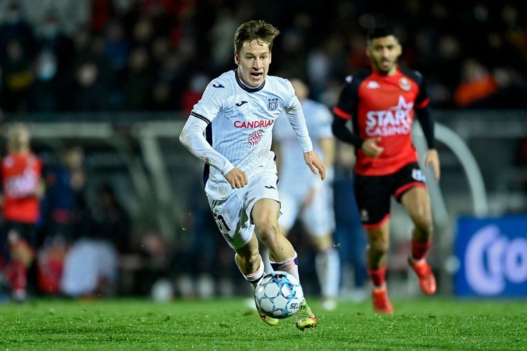 Yari Verschaeren tijdens de bekermatch in Seraing, deze week. Beeld Photo News