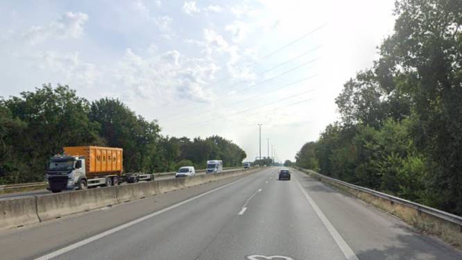 Half uur file op E313 van Herentals-Oost tot Geel-Oost door stilstaand voertuig
